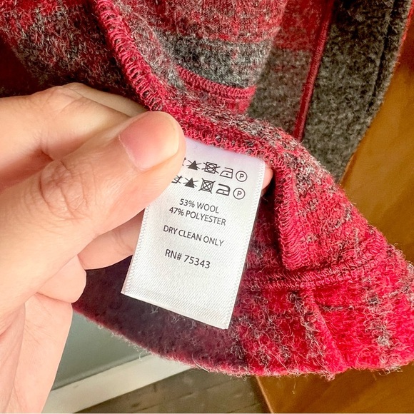 Max Studio Hooded Wool Blend Red and Grey Plaid Women Jacket Coat Size Small - Picture 8 of 11